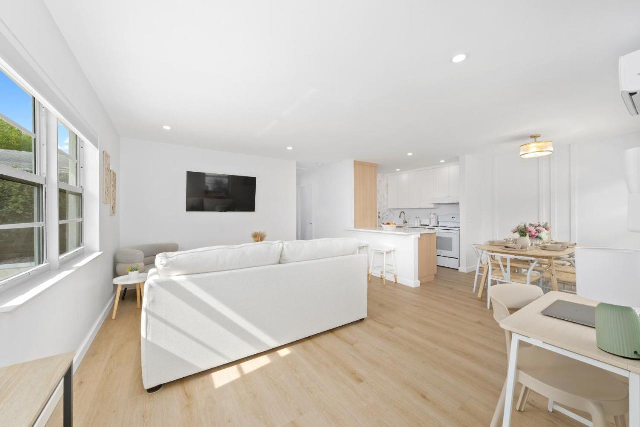 M Lake Worth Beach - Modern Villas Near West Palm Beach, Chic Retro Vibes, King Bed, Cozy Backyard, Bbq, Workspace, High-Speed Internet, Free Parking, 5 Minutes To Downtown & Beach Exterior photo