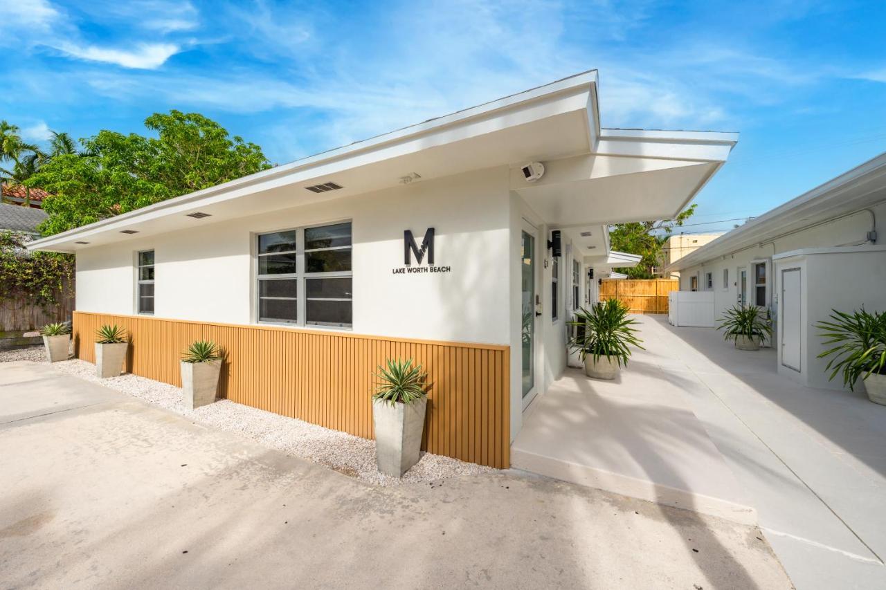 M Lake Worth Beach - Modern Villas Near West Palm Beach, Chic Retro Vibes, King Bed, Cozy Backyard, Bbq, Workspace, High-Speed Internet, Free Parking, 5 Minutes To Downtown & Beach Exterior photo