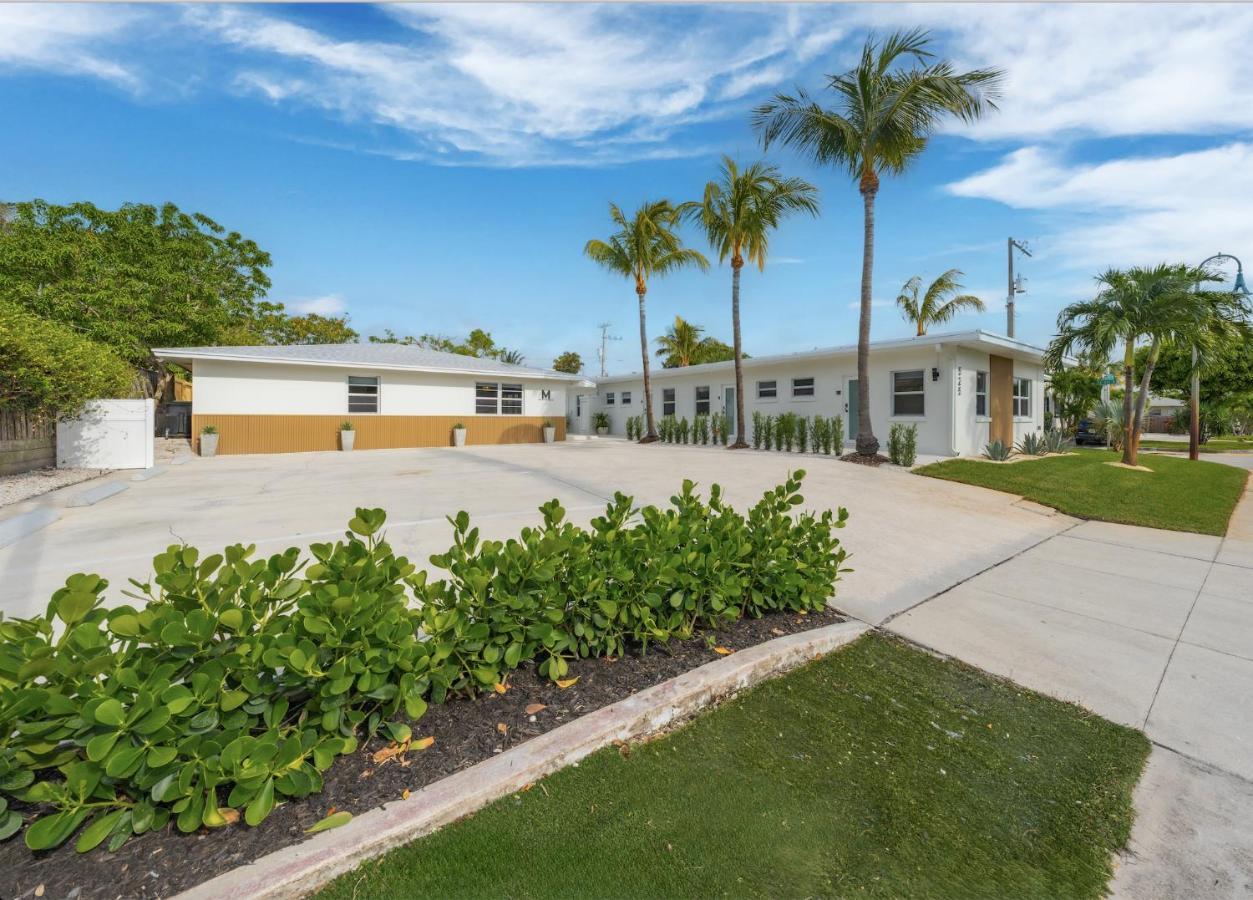 M Lake Worth Beach - Modern Villas Near West Palm Beach, Chic Retro Vibes, King Bed, Cozy Backyard, Bbq, Workspace, High-Speed Internet, Free Parking, 5 Minutes To Downtown & Beach Exterior photo