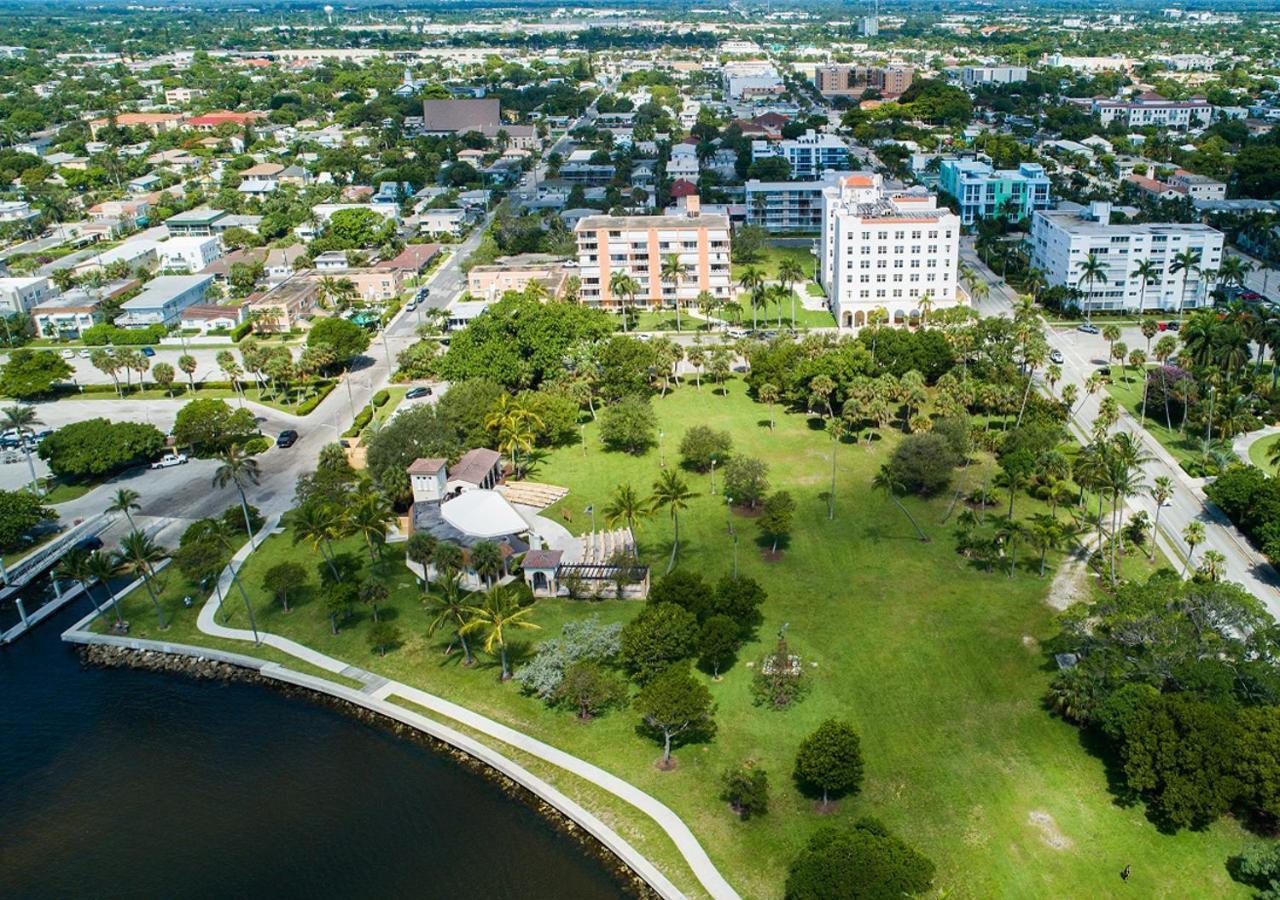 M Lake Worth Beach - Modern Villas Near West Palm Beach, Chic Retro Vibes, King Bed, Cozy Backyard, Bbq, Workspace, High-Speed Internet, Free Parking, 5 Minutes To Downtown & Beach Exterior photo