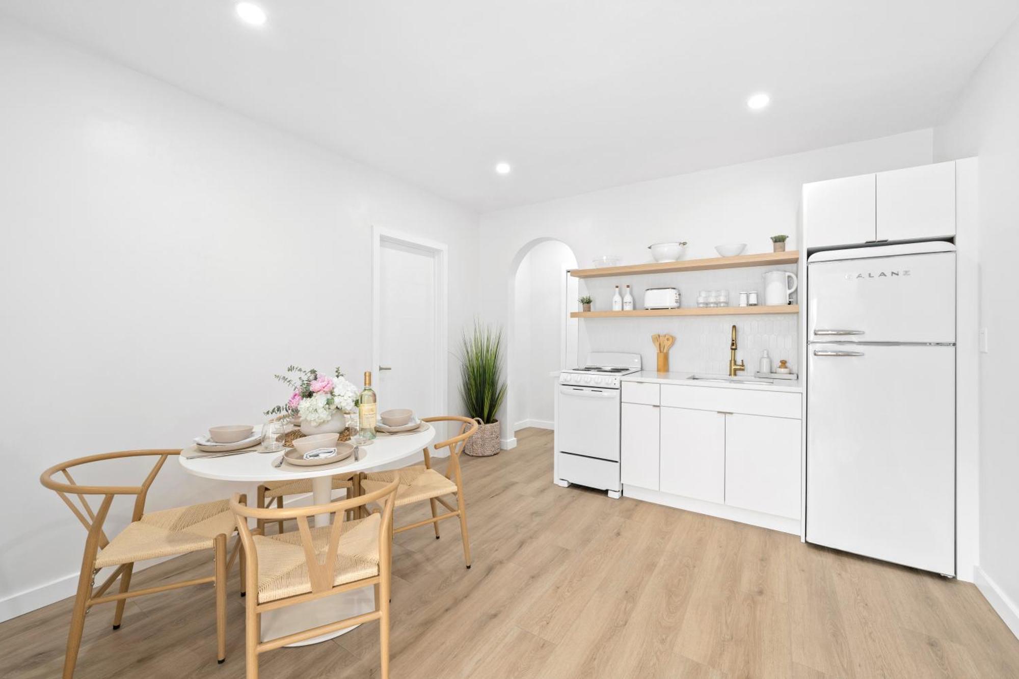 M Lake Worth Beach - Modern Villas Near West Palm Beach, Chic Retro Vibes, King Bed, Cozy Backyard, Bbq, Workspace, High-Speed Internet, Free Parking, 5 Minutes To Downtown & Beach Exterior photo