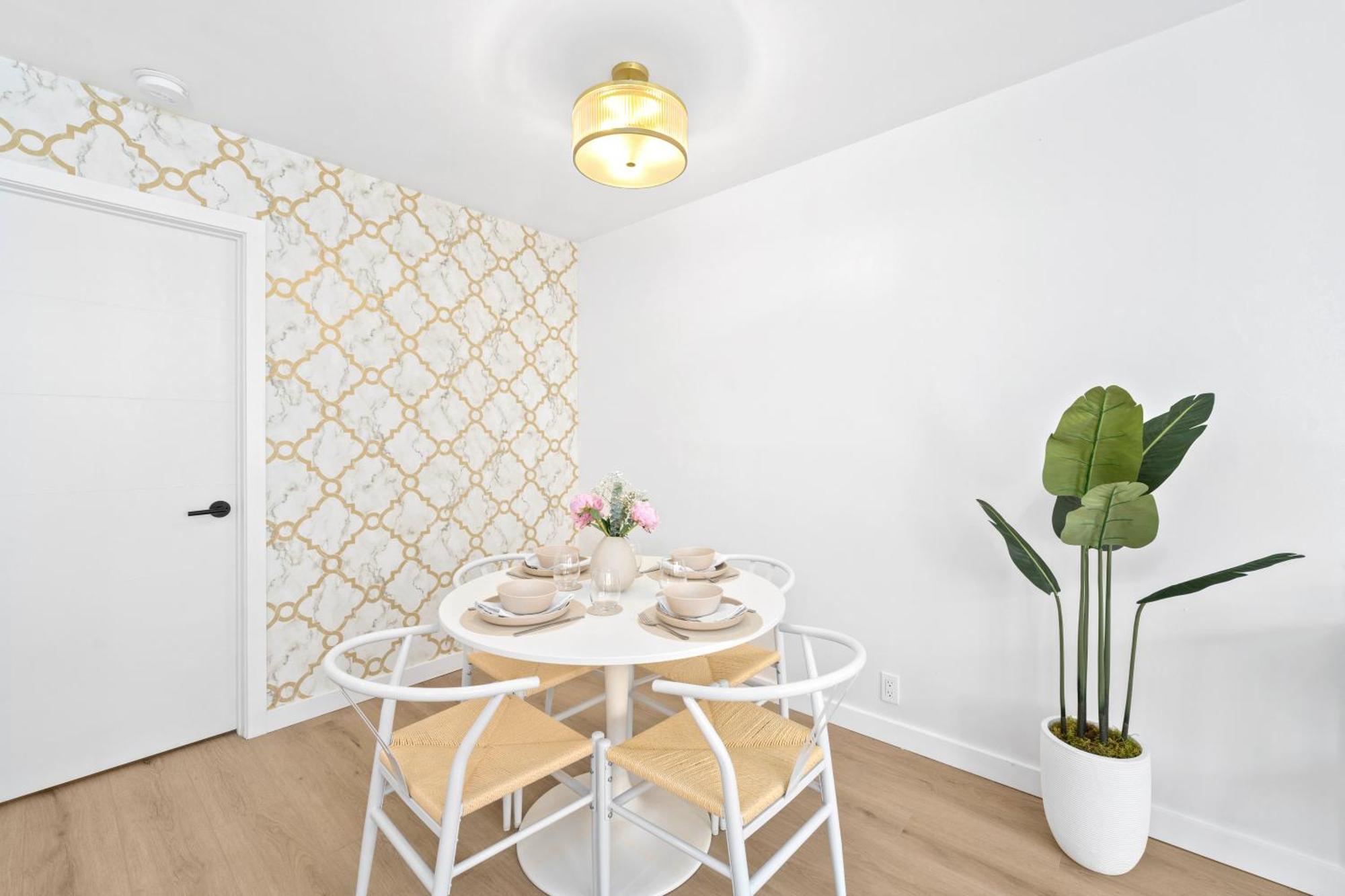 M Lake Worth Beach - Modern Villas Near West Palm Beach, Chic Retro Vibes, King Bed, Cozy Backyard, Bbq, Workspace, High-Speed Internet, Free Parking, 5 Minutes To Downtown & Beach Exterior photo