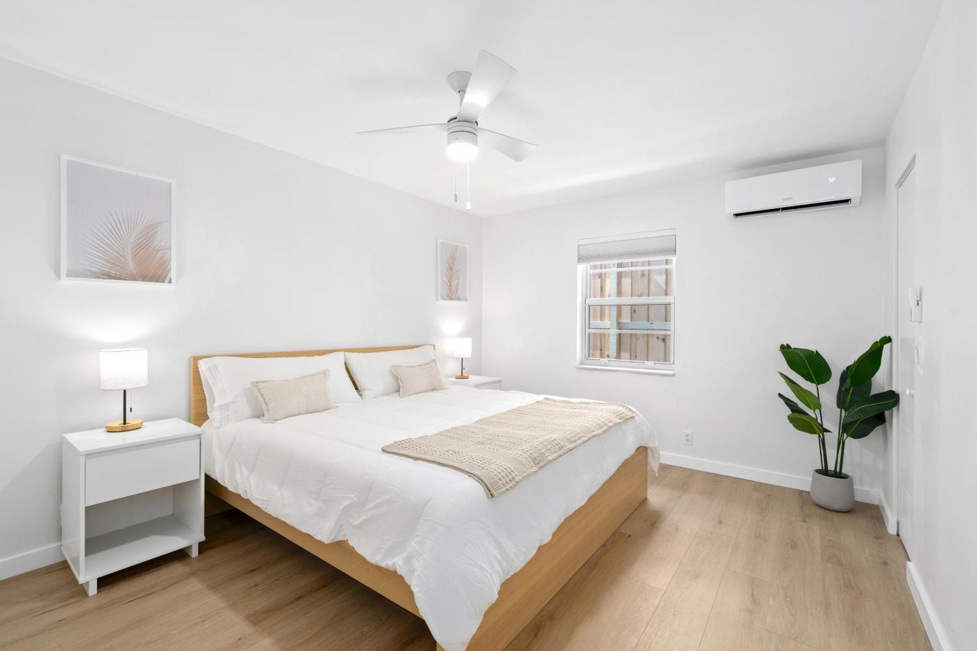 M Lake Worth Beach - Modern Villas Near West Palm Beach, Chic Retro Vibes, King Bed, Cozy Backyard, Bbq, Workspace, High-Speed Internet, Free Parking, 5 Minutes To Downtown & Beach Exterior photo