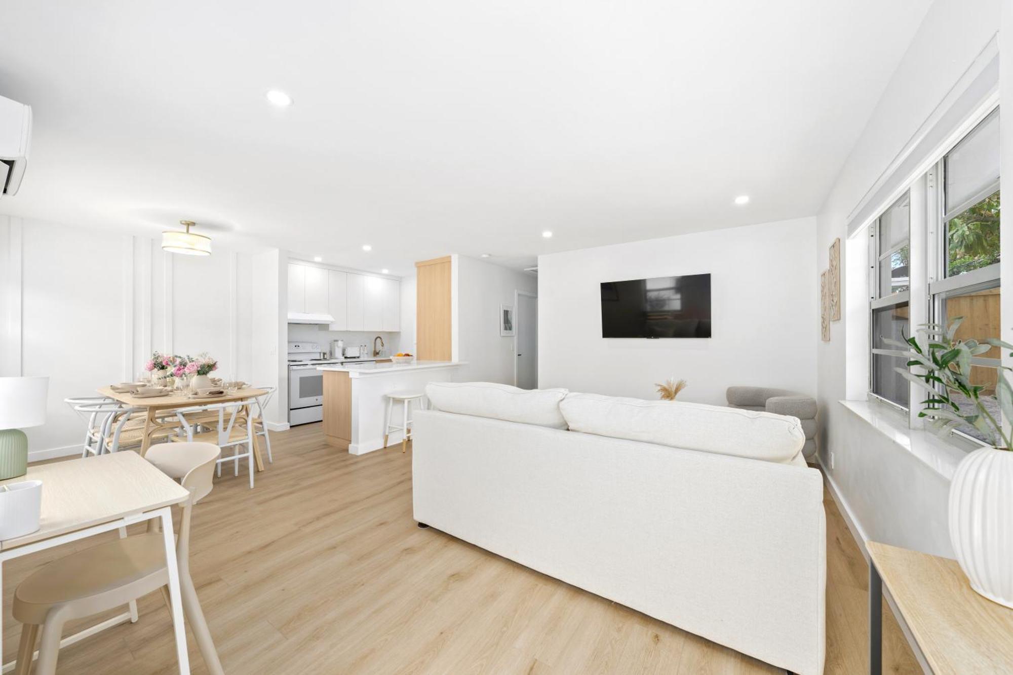M Lake Worth Beach - Modern Villas Near West Palm Beach, Chic Retro Vibes, King Bed, Cozy Backyard, Bbq, Workspace, High-Speed Internet, Free Parking, 5 Minutes To Downtown & Beach Exterior photo