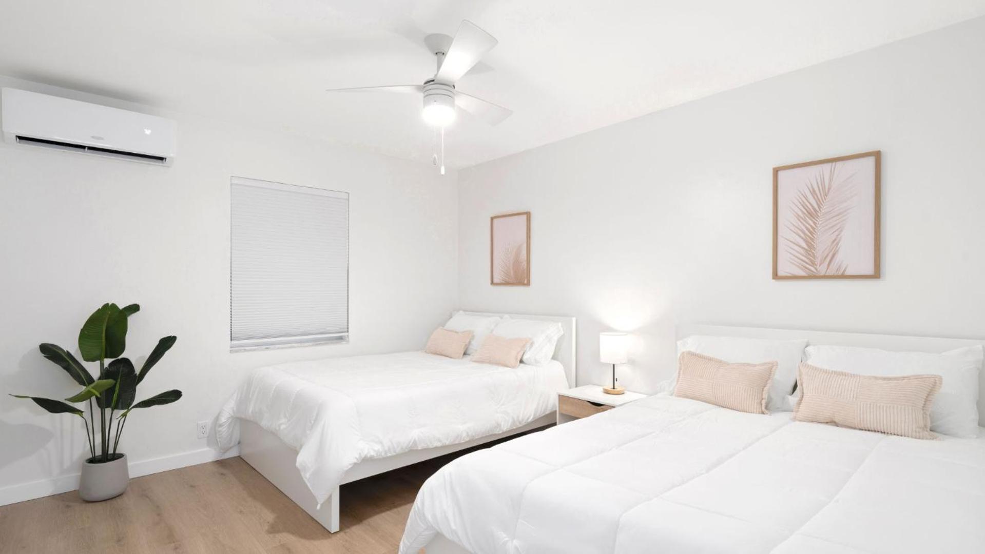 M Lake Worth Beach - Modern Villas Near West Palm Beach, Chic Retro Vibes, King Bed, Cozy Backyard, Bbq, Workspace, High-Speed Internet, Free Parking, 5 Minutes To Downtown & Beach Exterior photo